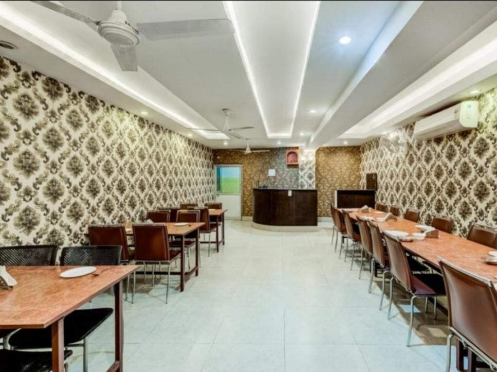 Hotel The Avenue Gamharia 외부 사진