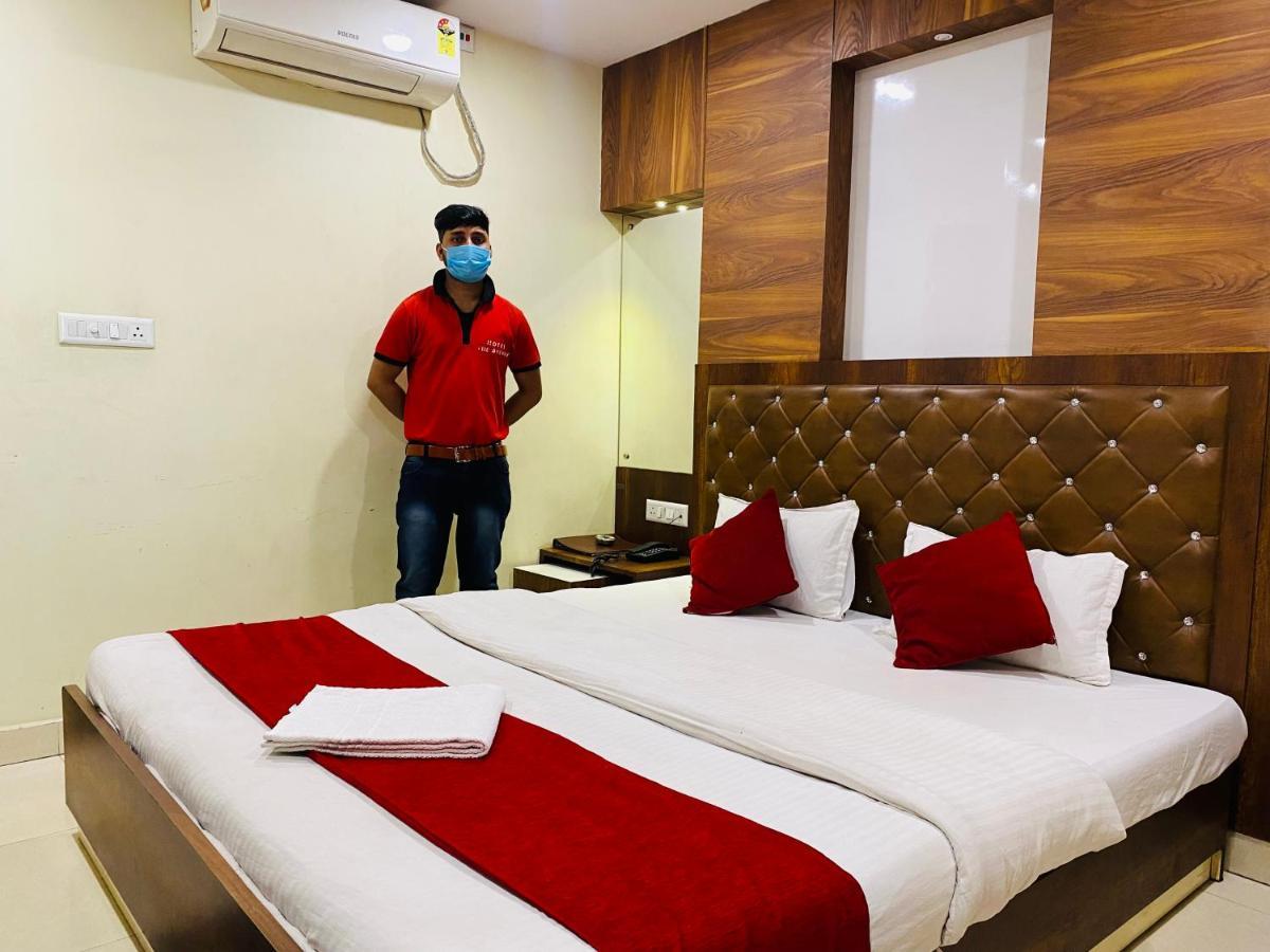 Hotel The Avenue Gamharia 외부 사진