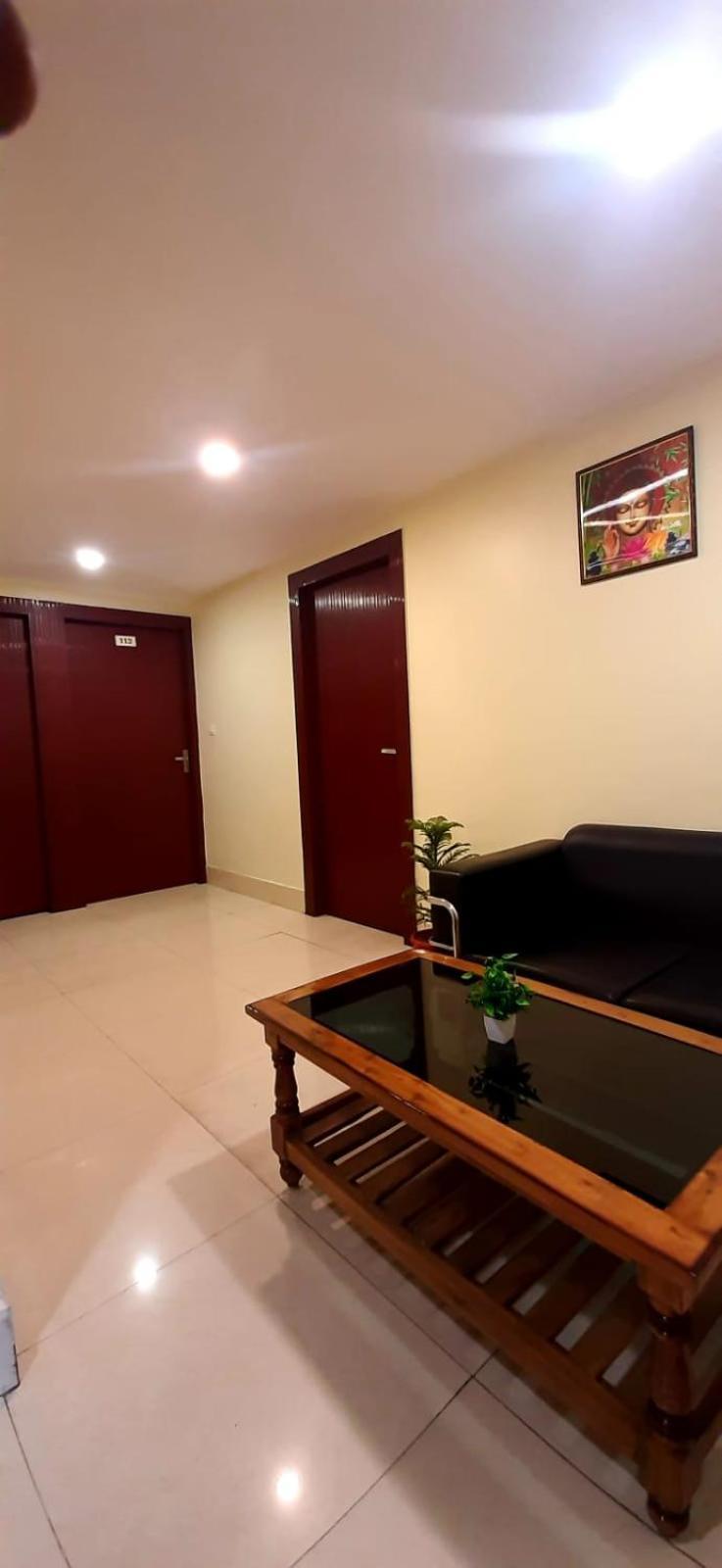 Hotel The Avenue Gamharia 외부 사진