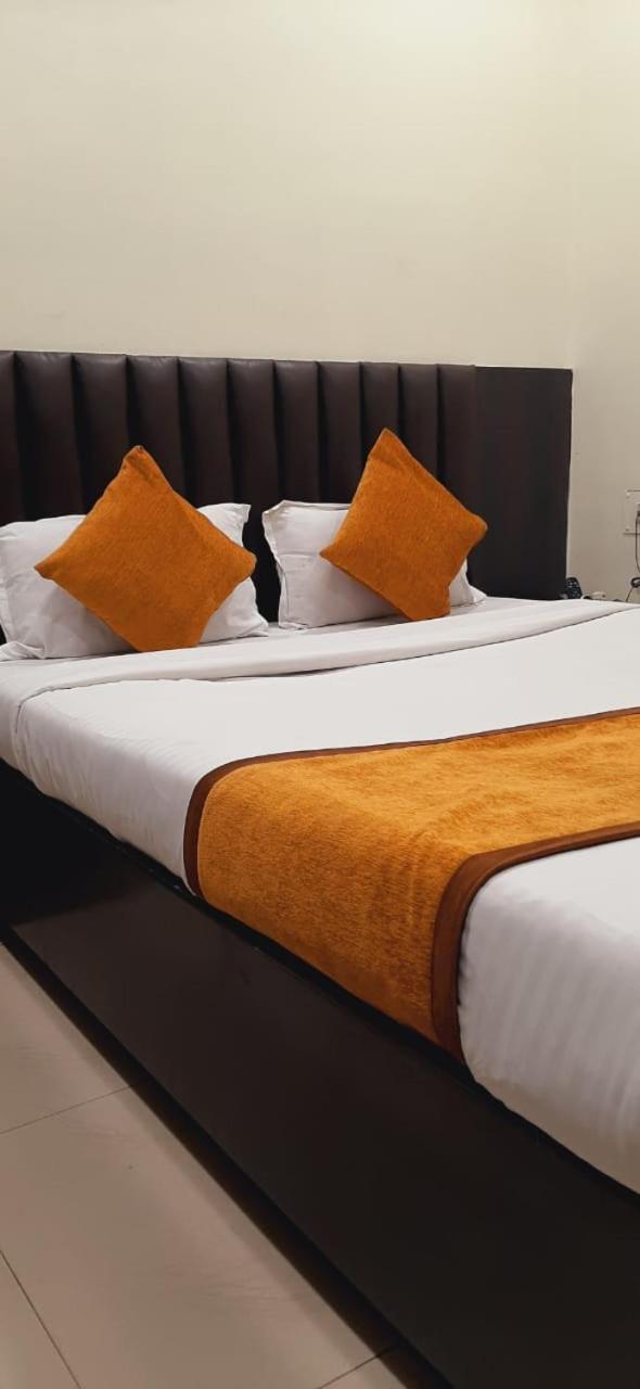 Hotel The Avenue Gamharia 외부 사진